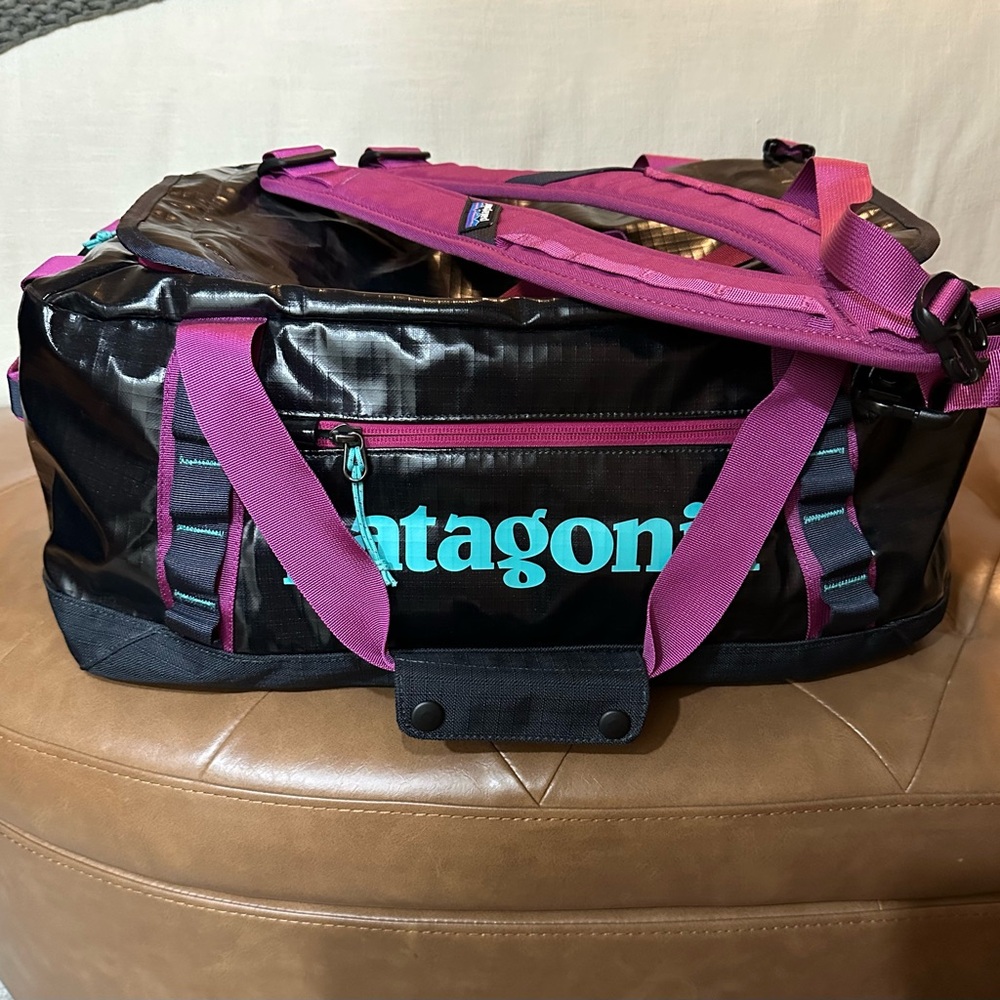 Patagonia 40 liter black hole duffle backpack